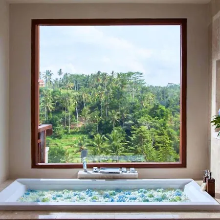 Ambara With Garden View 1 Bedroom Deluxe Suite Zn45